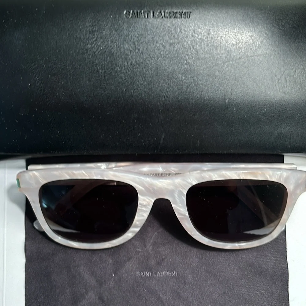 YSL sunglasses - Picture 7 of 10